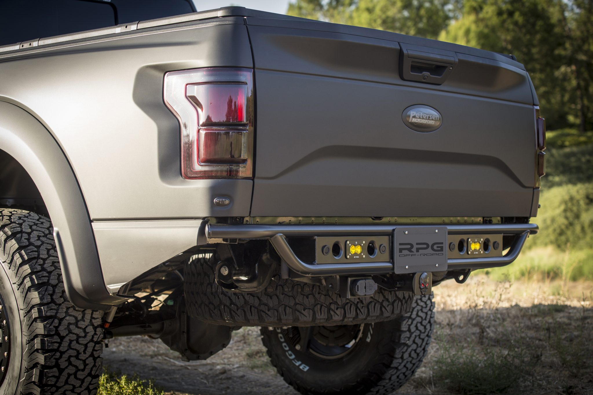 Gen 2 Raptor Rear Motion Bumper With Integrated Trailer Hitch Texas Shock Works